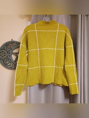 Tahari Y2K Turtleneck Sweater Large